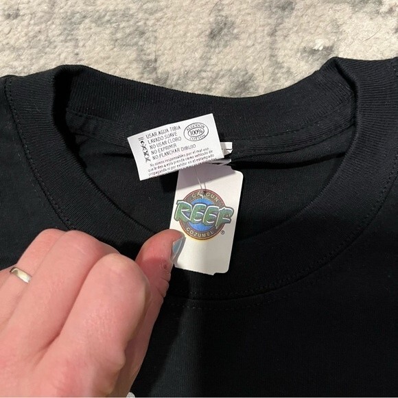 NWT Black Cancun Mexico Neon Splatter Graphic T Shirt Size Small - Picture 3 of 4